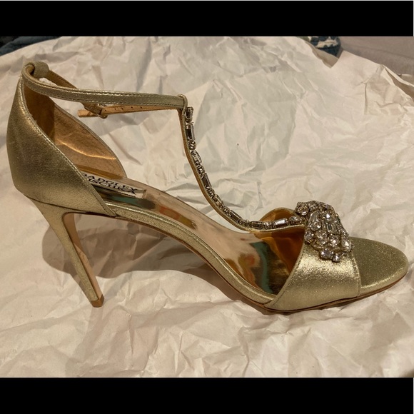 Badgley Mischka T-Strap heel - Picture 2 of 6